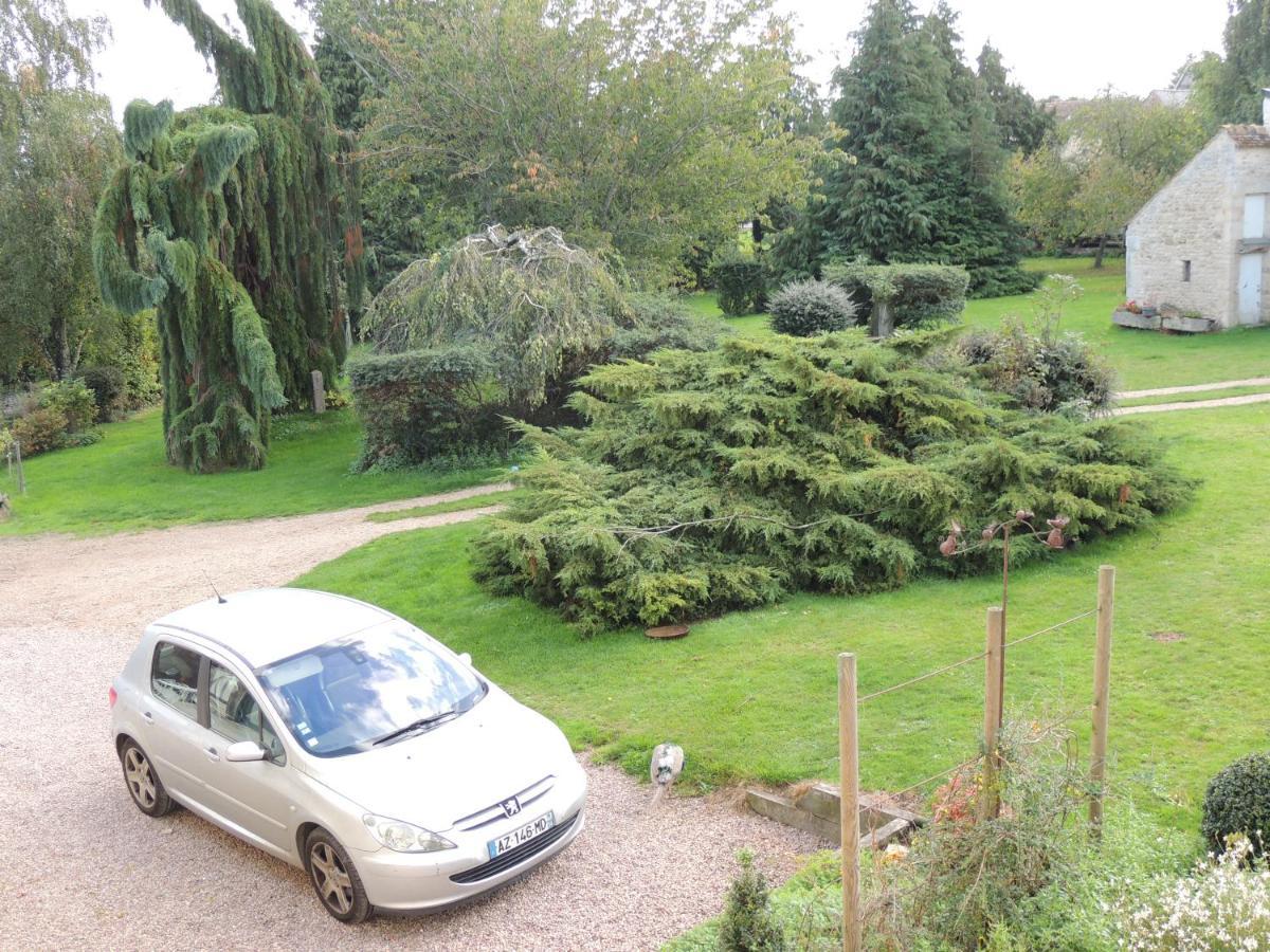 La Ferme Du Bourg Bed & Breakfast Eraines Exterior foto
